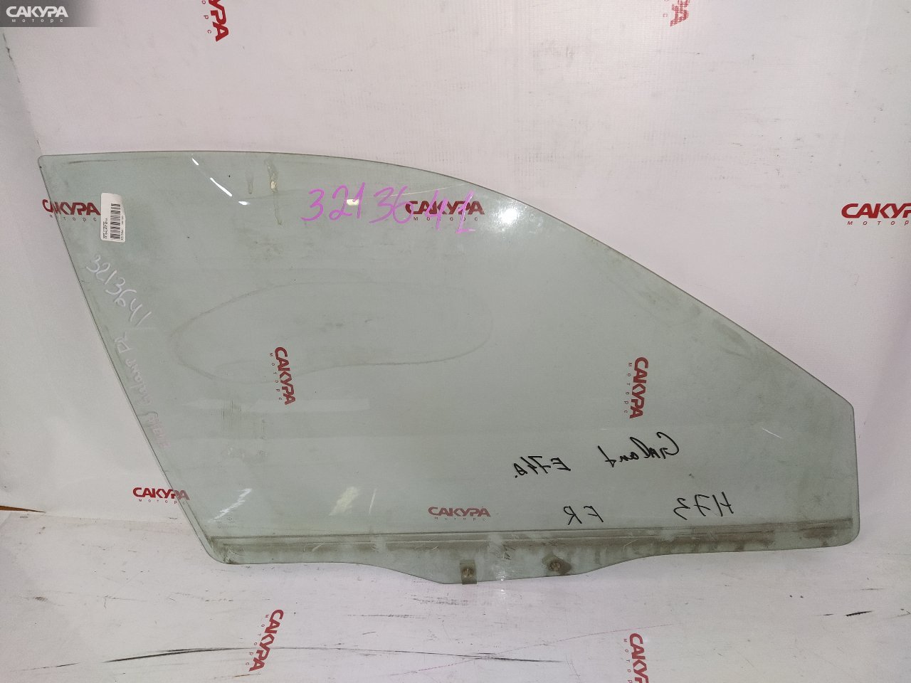 Стекло боковое переднее правое Mitsubishi Galant E74A: купить в Сакура Красноярск.