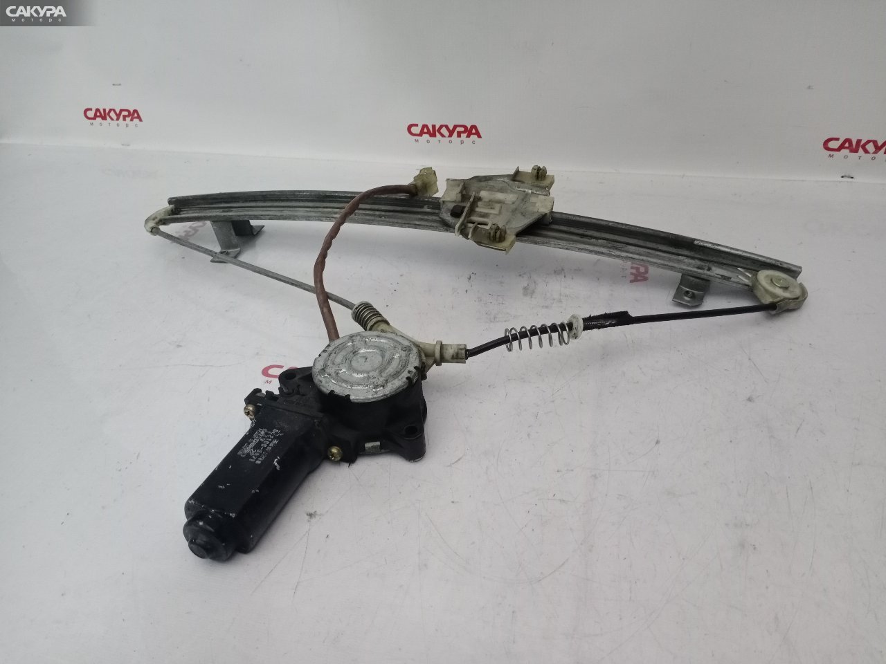 Стеклоподъемник передний правый Mitsubishi Galant E54A 6A12: купить в Сакура Красноярск.