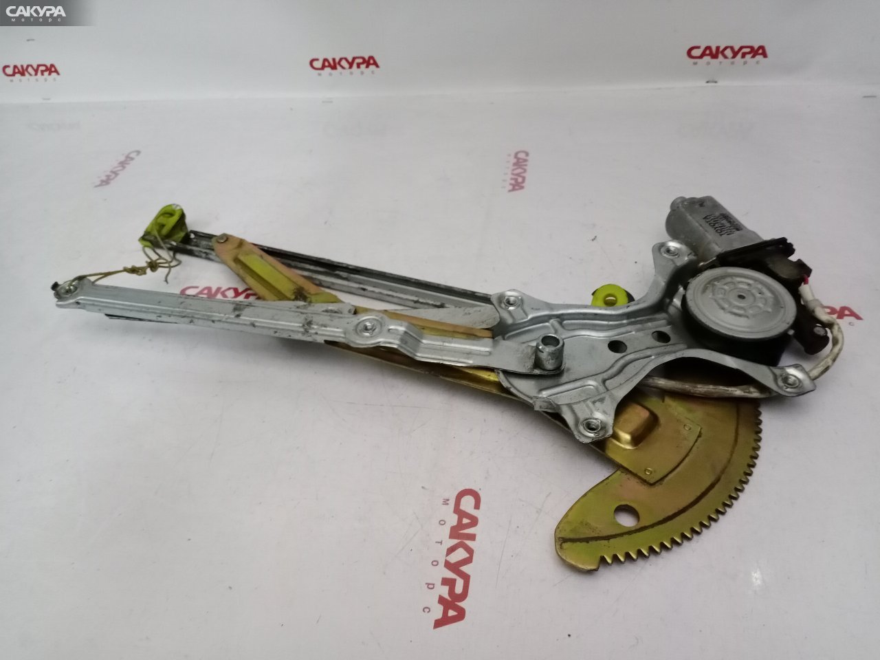 Стеклоподъемник передний левый Toyota Corona Premio ST210: купить в Сакура Красноярск.