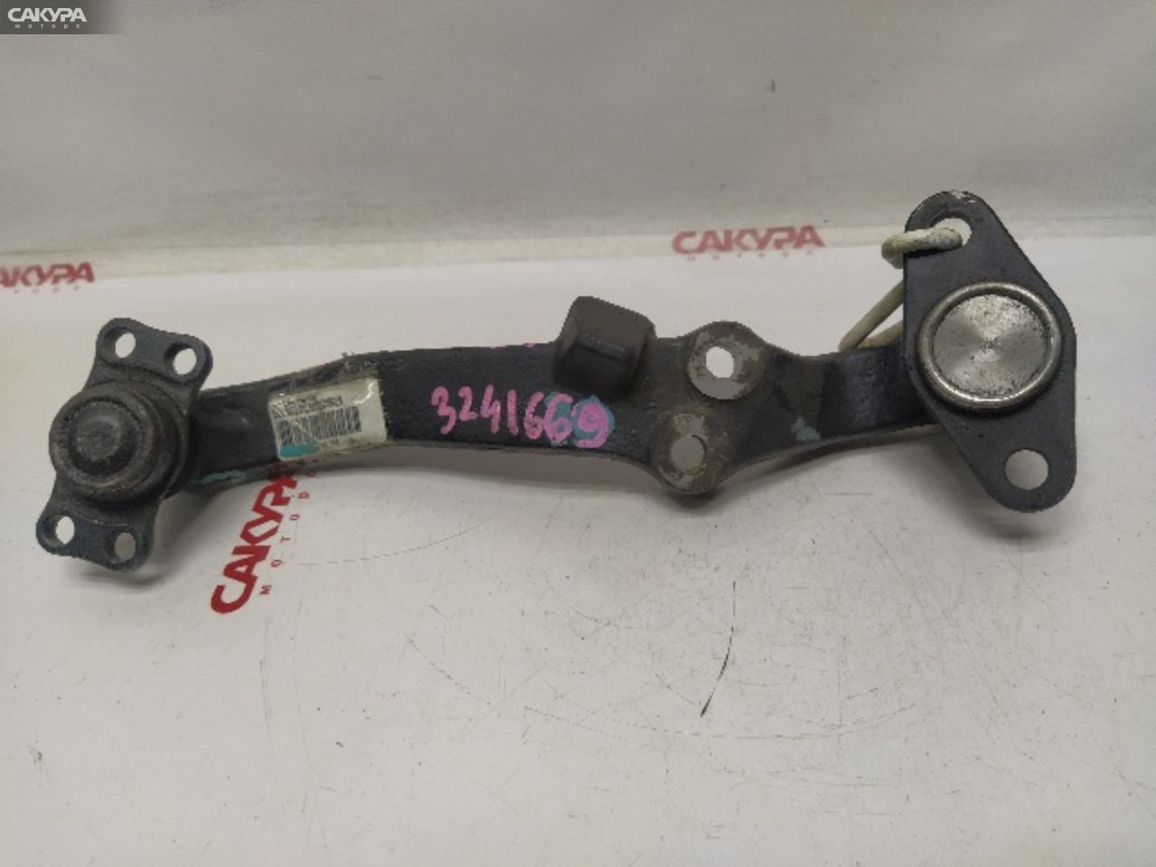 Рычаг подвески нижний передний левый Nissan Skyline ENR34 RB25DE: купить в Сакура Красноярск.