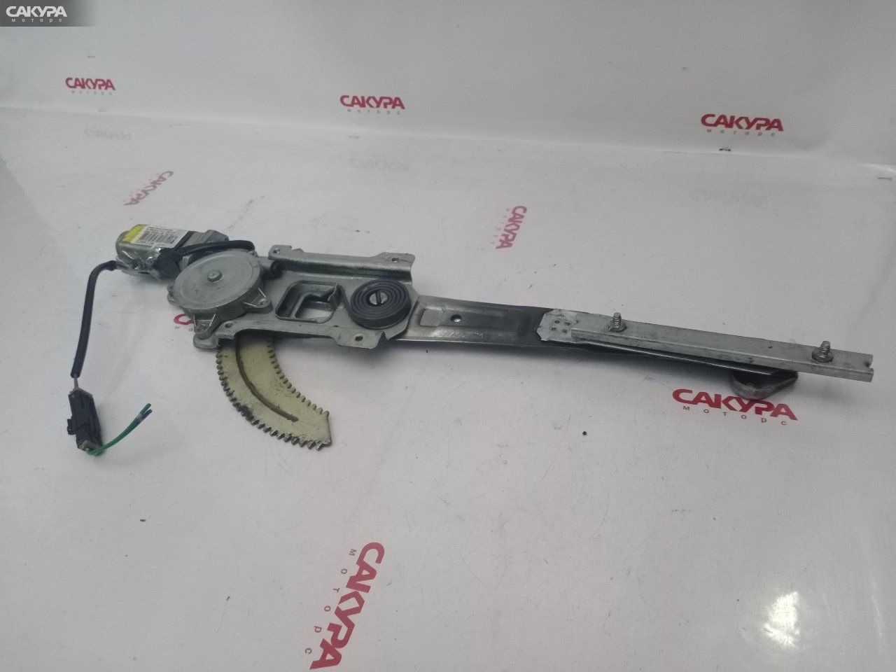 Стеклоподъемник передний левый Nissan Presea PR11 SR18DE: купить в Сакура Красноярск.