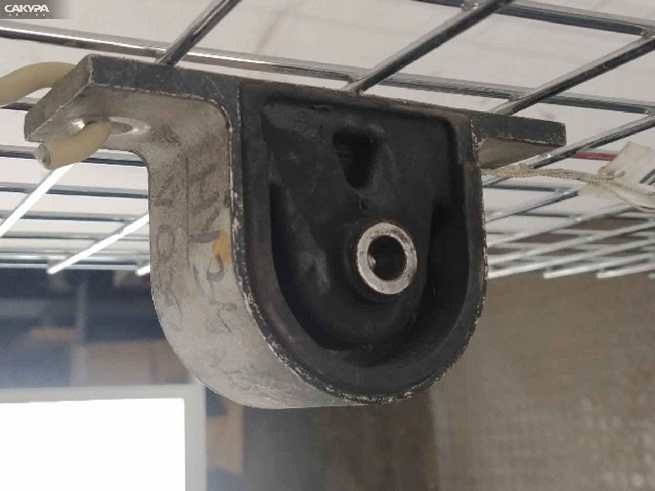 Подушка двигателя Nissan Cedric HY34 VQ30DET: купить в Сакура Красноярск.