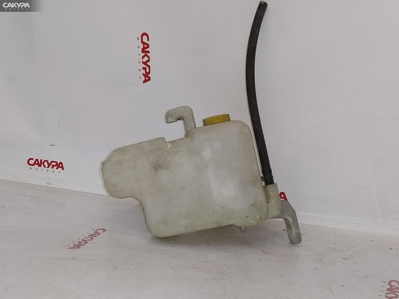 Бачок расширительный Nissan Rnessa N30 SR20DE: купить в Сакура Красноярск.