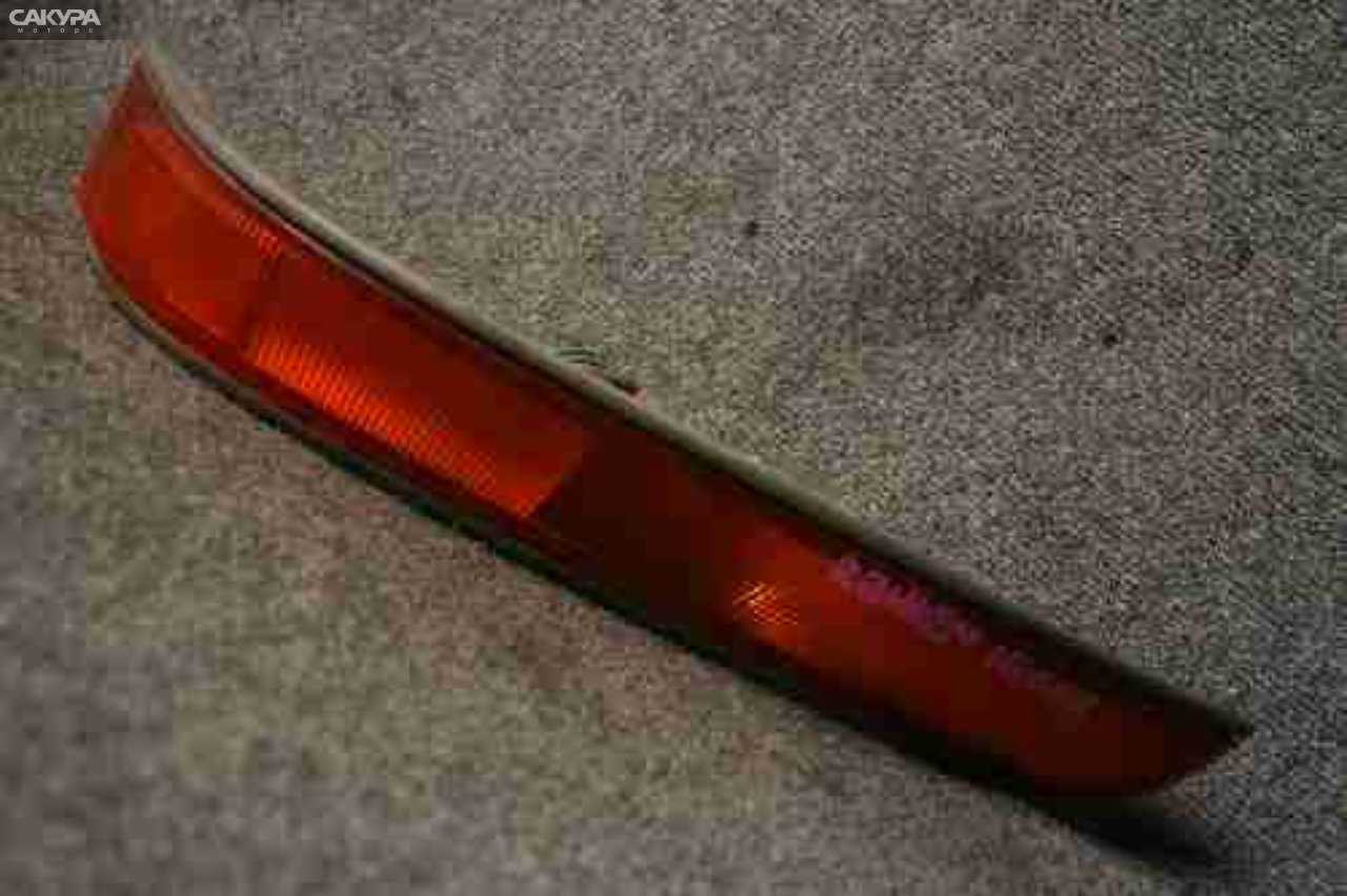 Повторитель в бампер правый Toyota Hiace Commuter RZH124B 26-42: купить в Сакура Красноярск.