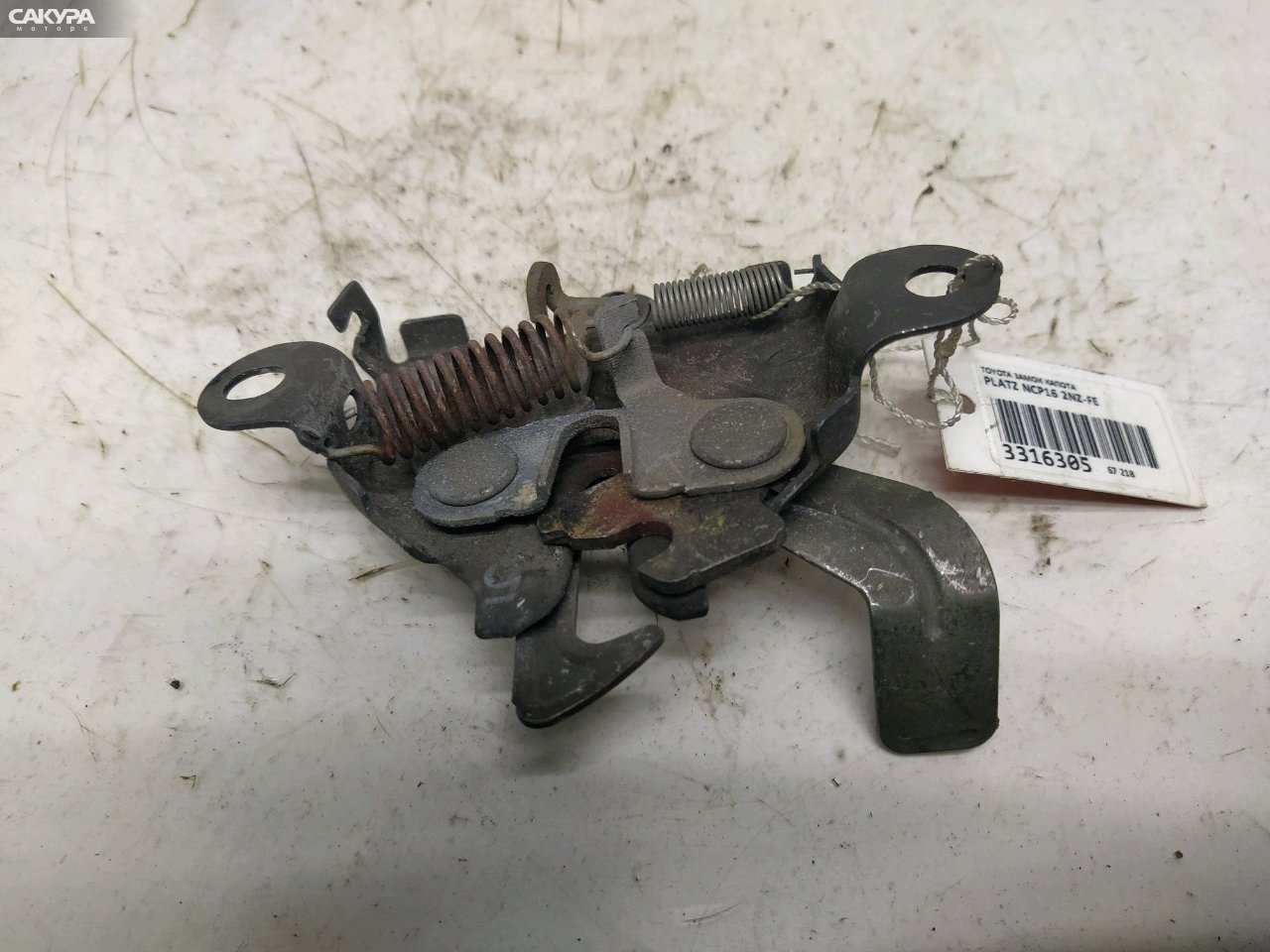 Замок капота Toyota Platz NCP16 2NZ-FE: купить в Сакура Красноярск.