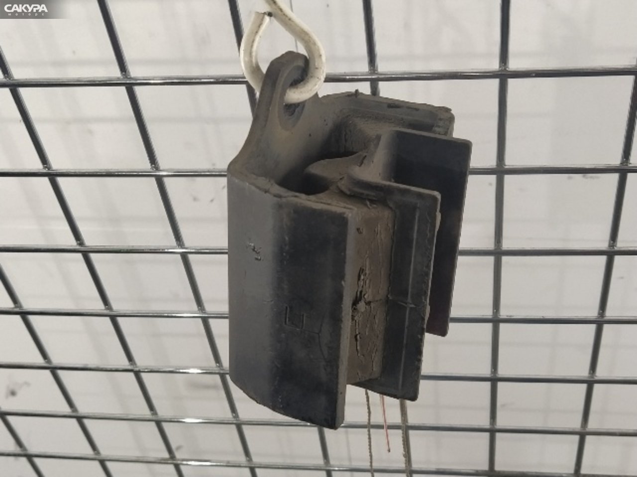 Подушка двигателя задняя Nissan Elgrand ALE50 VG33E: купить в Сакура Красноярск.