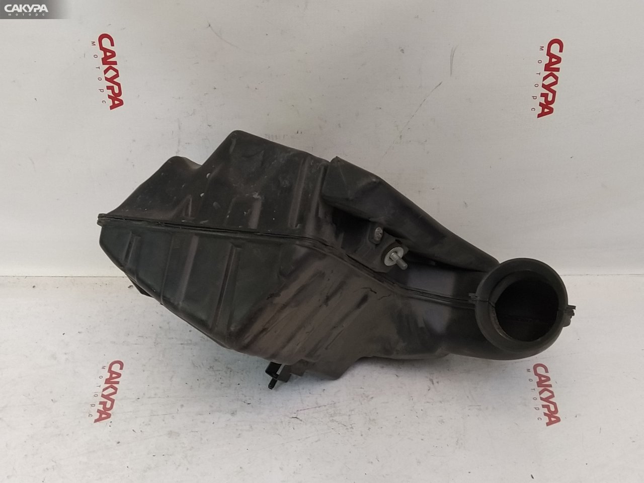 Резонатор воздушного фильтра Toyota Carina ED ST182 3S-FE: купить в Сакура Красноярск.