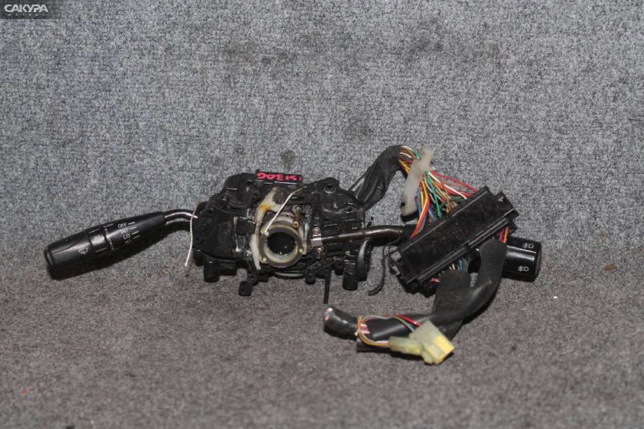 Переключатели подрулевые Toyota Crown LS130G: купить в Сакура Красноярск.