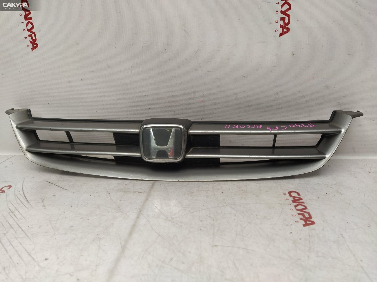 Решетка радиатора Honda Accord CF4 F20B: купить в Сакура Красноярск.