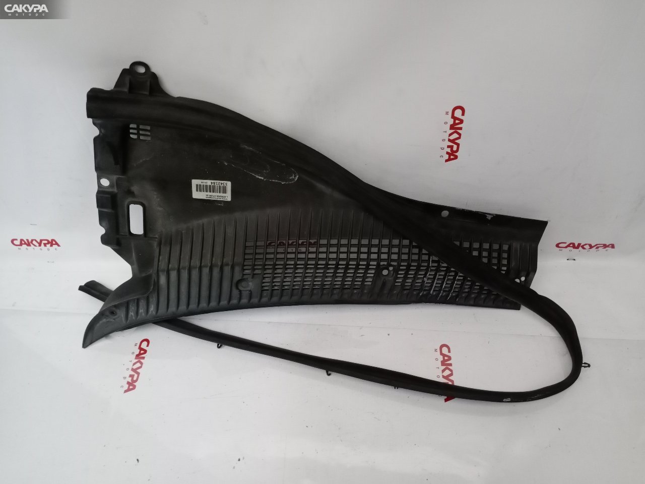 Решетка под лобовое стекло левая Toyota Corona CT190 2C: купить в Сакура Красноярск.