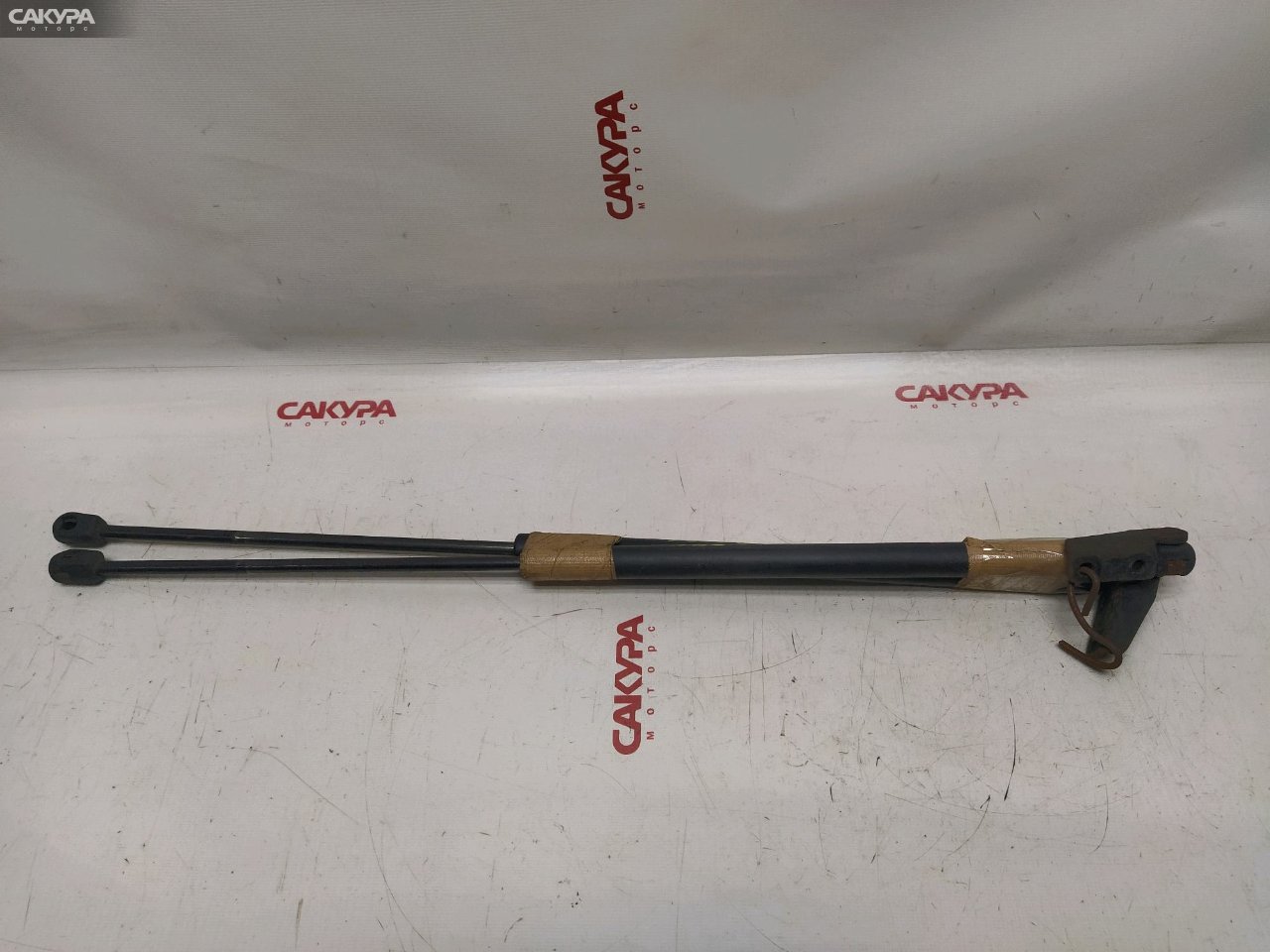 Амортизатор багажника Mitsubishi Colt Z25A 4G19: купить в Сакура Красноярск.