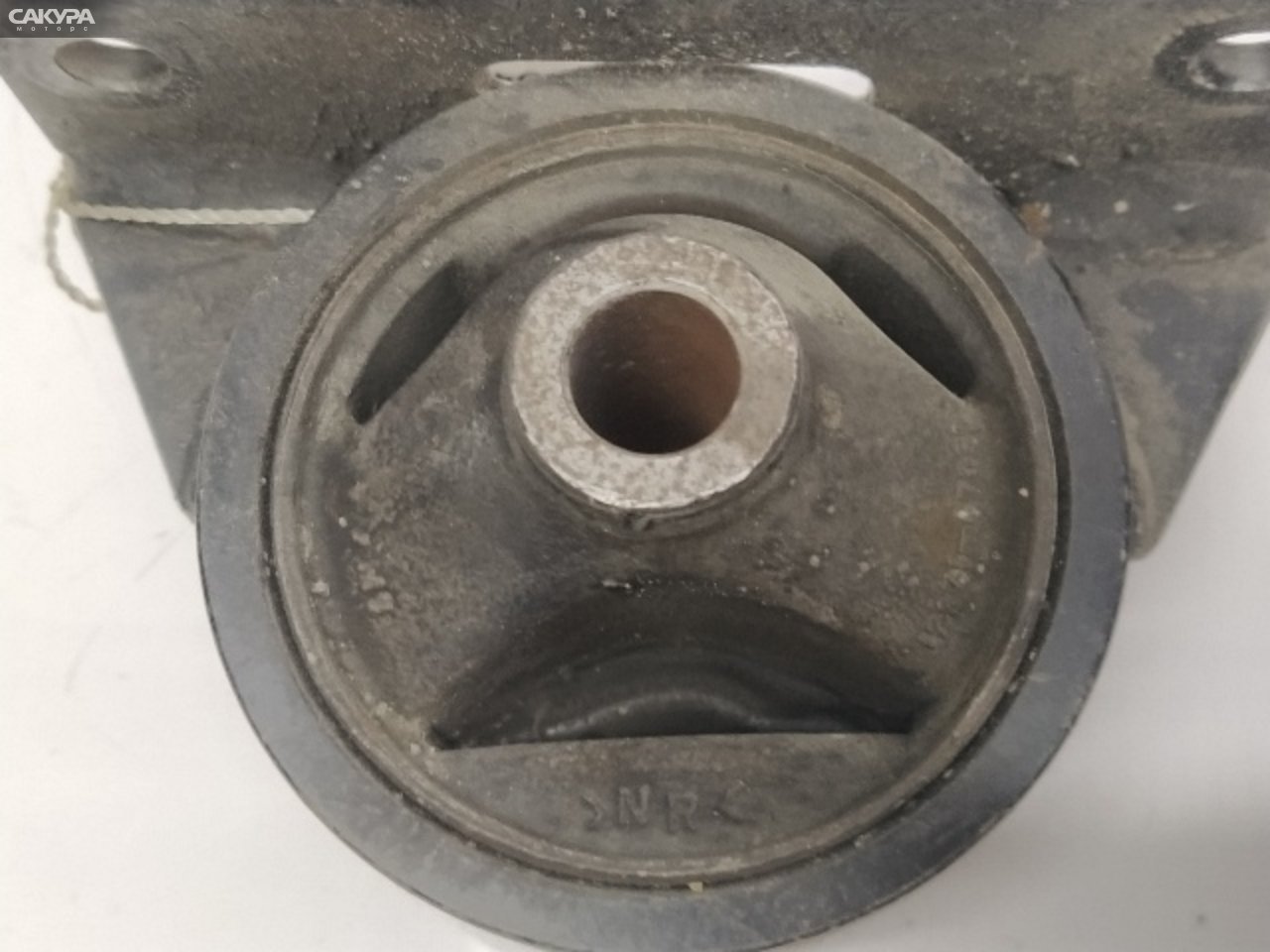 Подушка двигателя задняя Toyota Hiace KZH110G 1KZ-TE: купить в Сакура Красноярск.