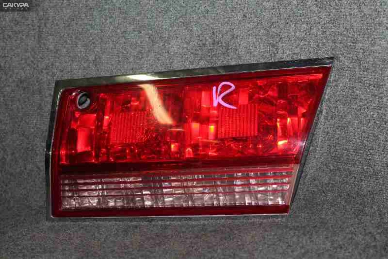 Фонарь вставка багажника правый Toyota Crown JZS171 30-293: купить в Сакура Красноярск.