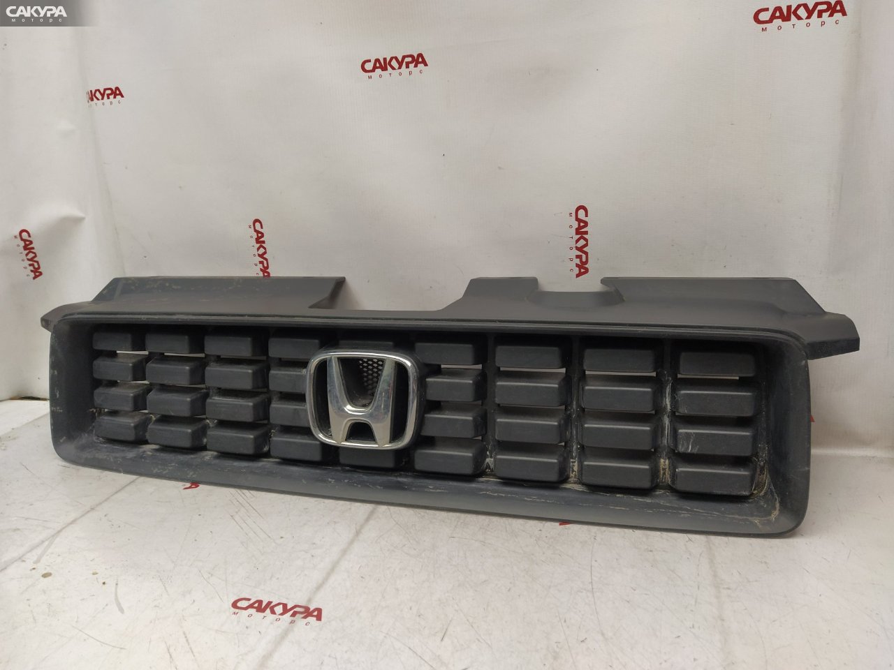 Решетка радиатора Honda Mobilio Spike GK2 L15A: купить в Сакура Красноярск.