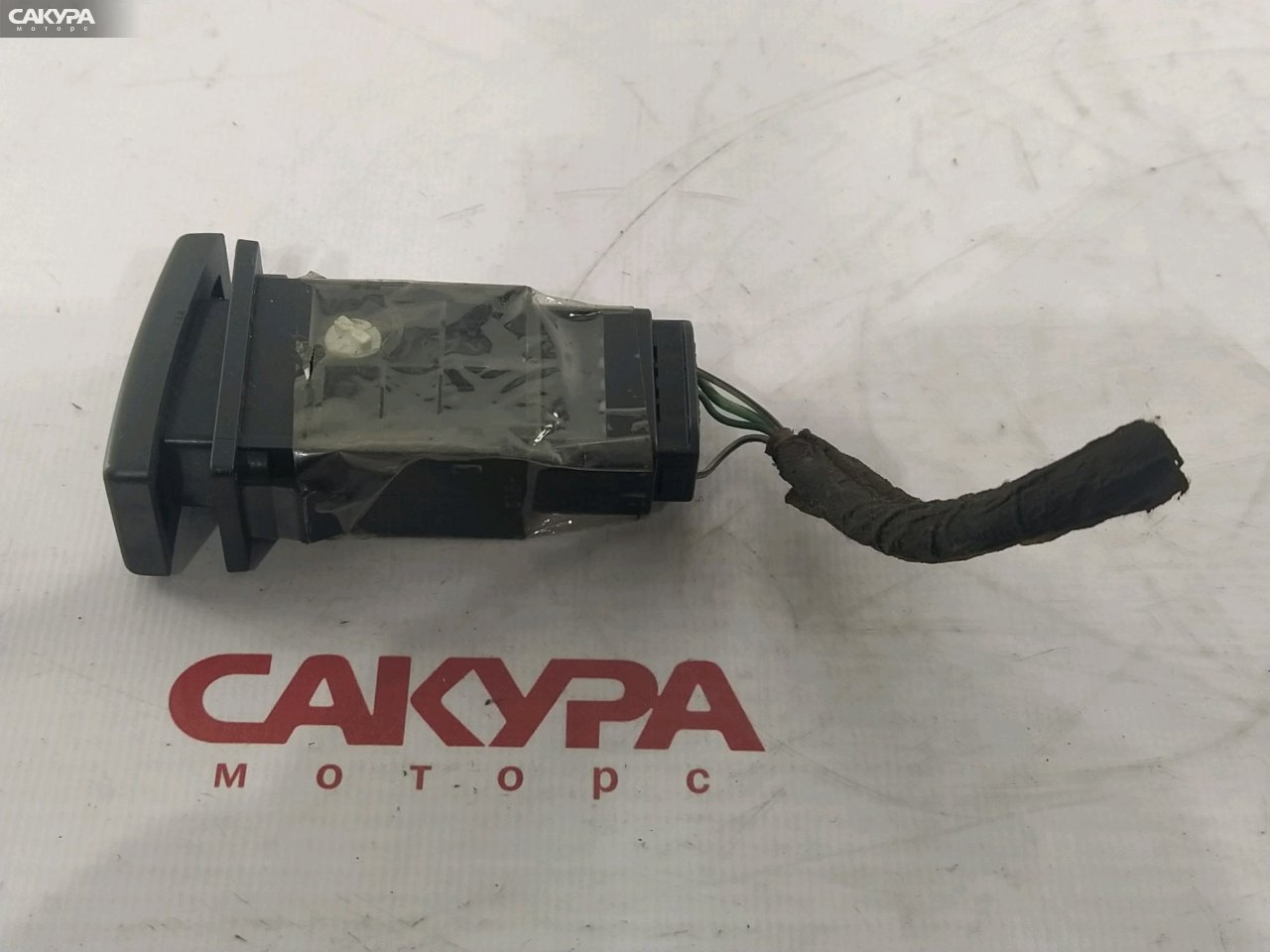 Кнопка аварийной остановки Toyota Avensis AZT250 1AZ-FSE: купить в Сакура Красноярск.
