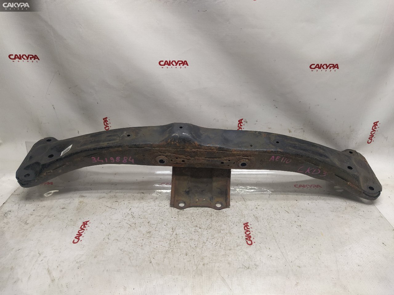 Балка поперечная задняя Toyota Corolla AE110 5A-FE: купить в Сакура Красноярск.