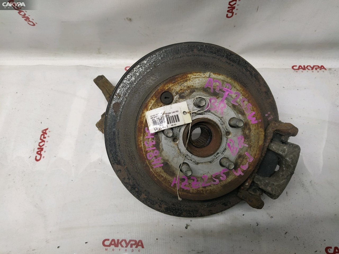 Ступица задняя правая Toyota Avensis AZT255 1AZ-FSE: купить в Сакура Красноярск.