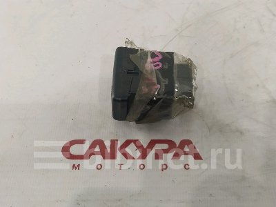 Купить Кнопку включения противотуманных фар на Mazda Capella GV8W  в Красноярске