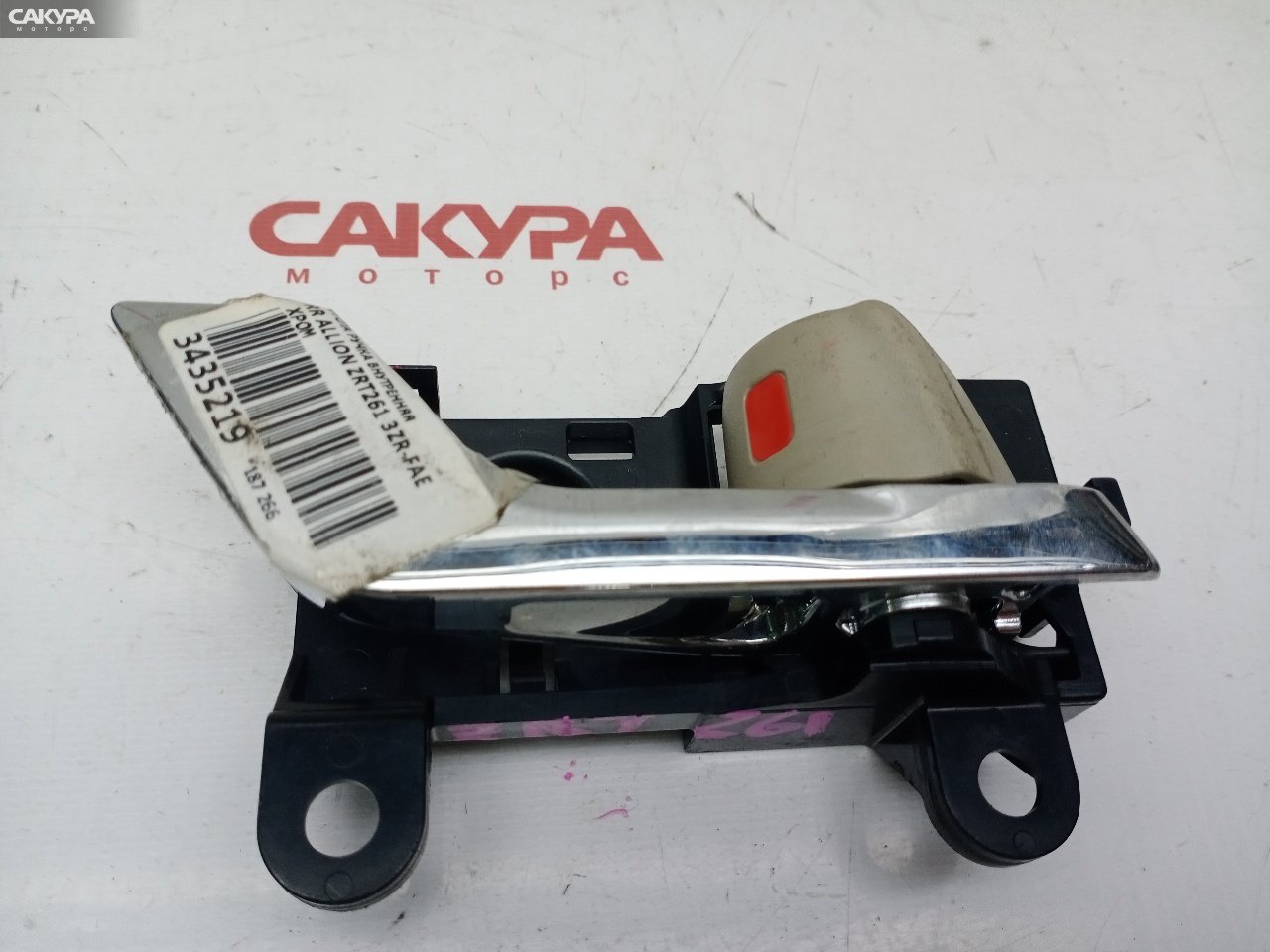 Ручка двери внутренняя задняя правая Toyota Allion ZRT261 3ZR-FAE: купить в Сакура Красноярск.