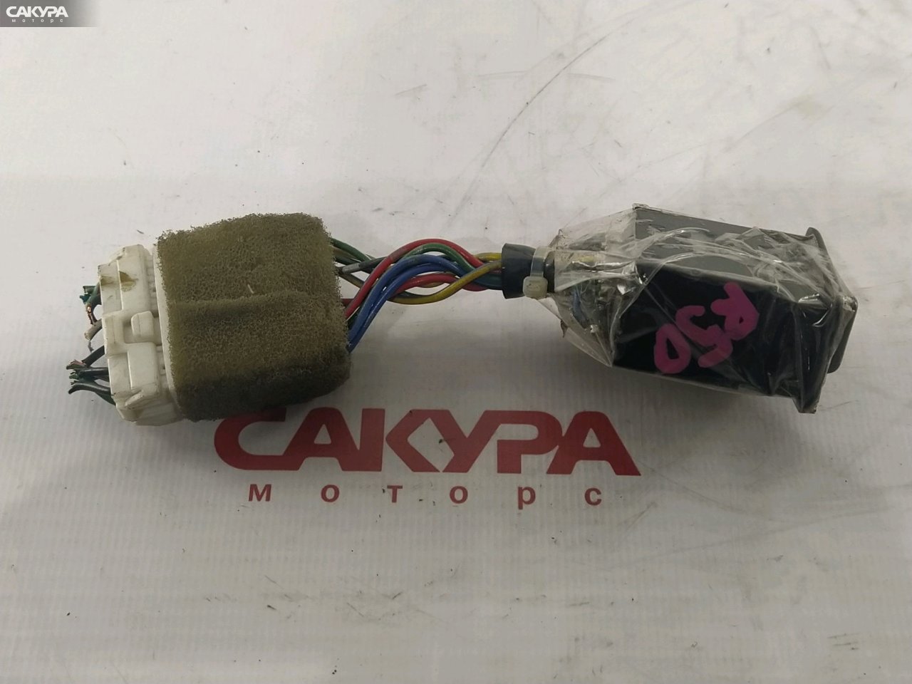 Кнопки в салон Nissan Terrano PR50 TD27ETi: купить в Сакура Красноярск.