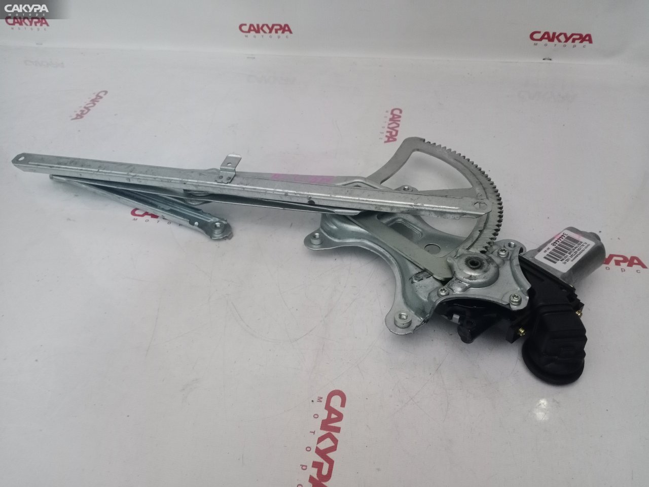 Стеклоподъемник передний правый Toyota Allion NZT240 1NZ-FE: купить в Сакура Красноярск.