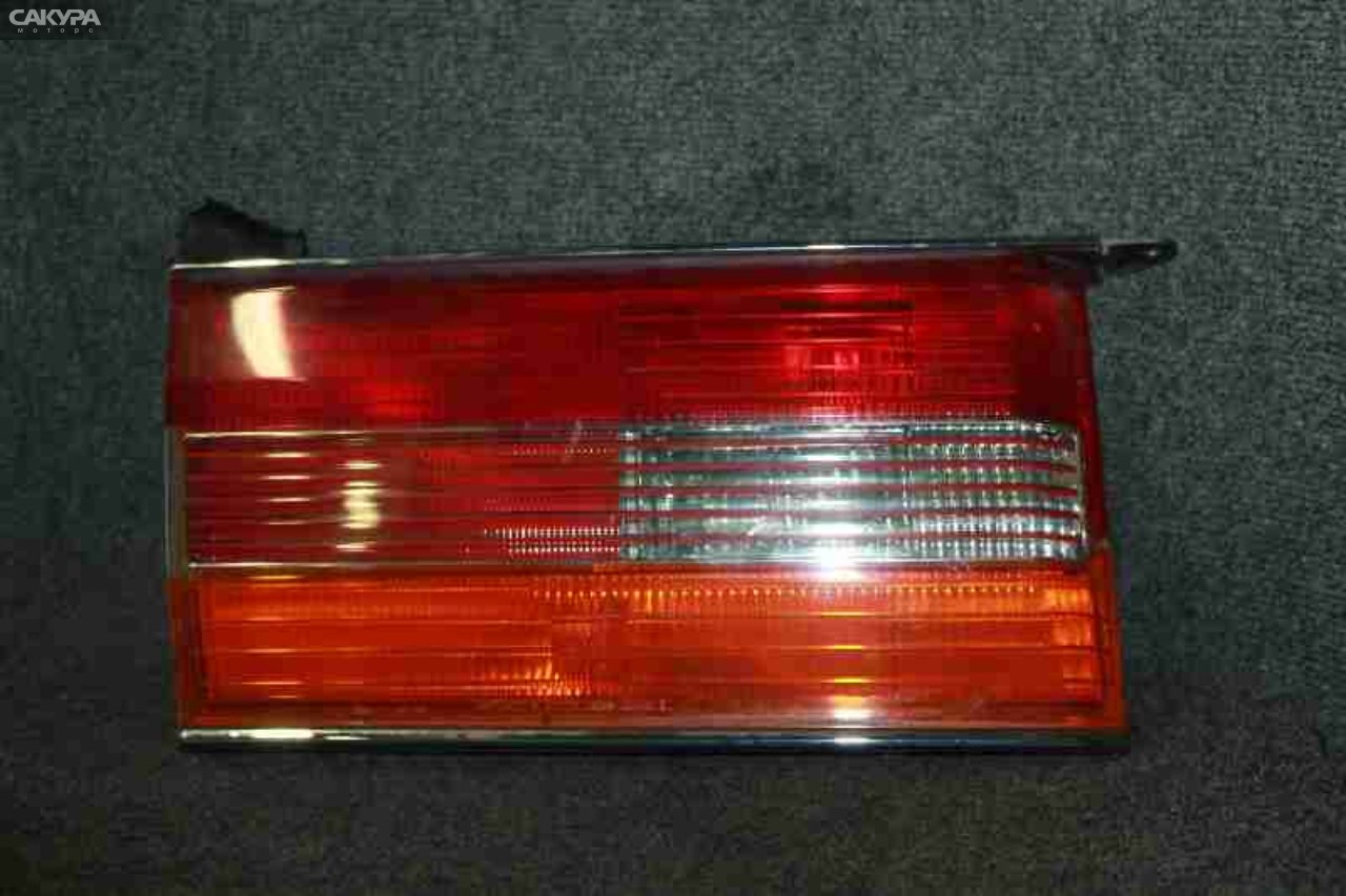 Фонарь вставка багажника левый Toyota Crown GS151 30-225: купить в Сакура Красноярск.
