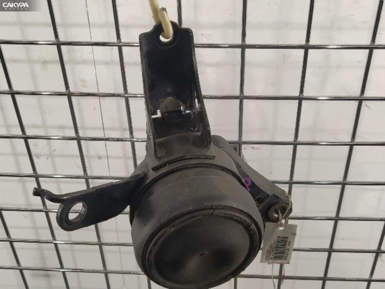 Подушка двигателя правая Toyota Vitz SCP90 2SZ-FE: купить в Сакура Красноярск.