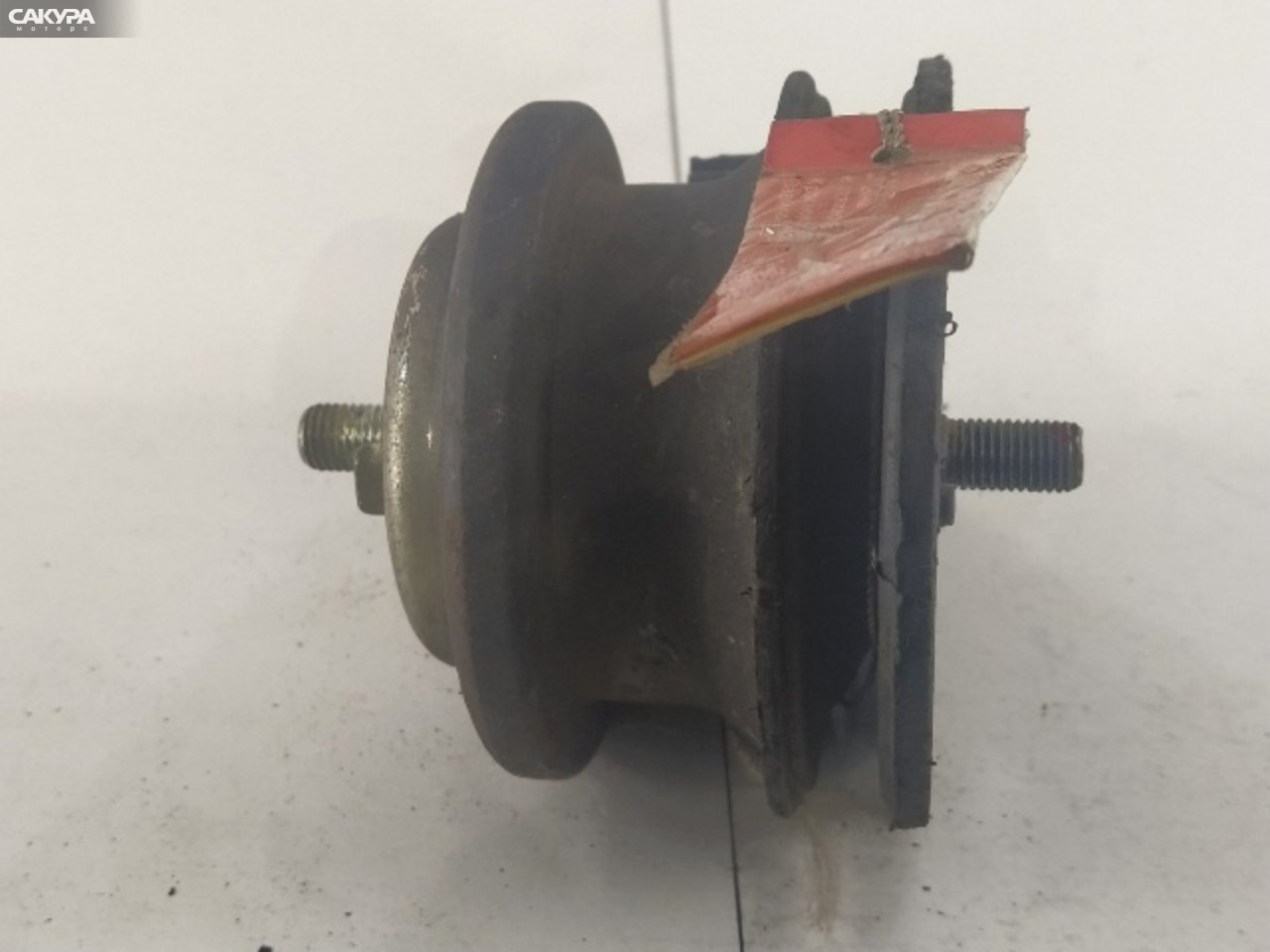 Подушка двигателя Nissan Cedric PY31 VG30E: купить в Сакура Красноярск.