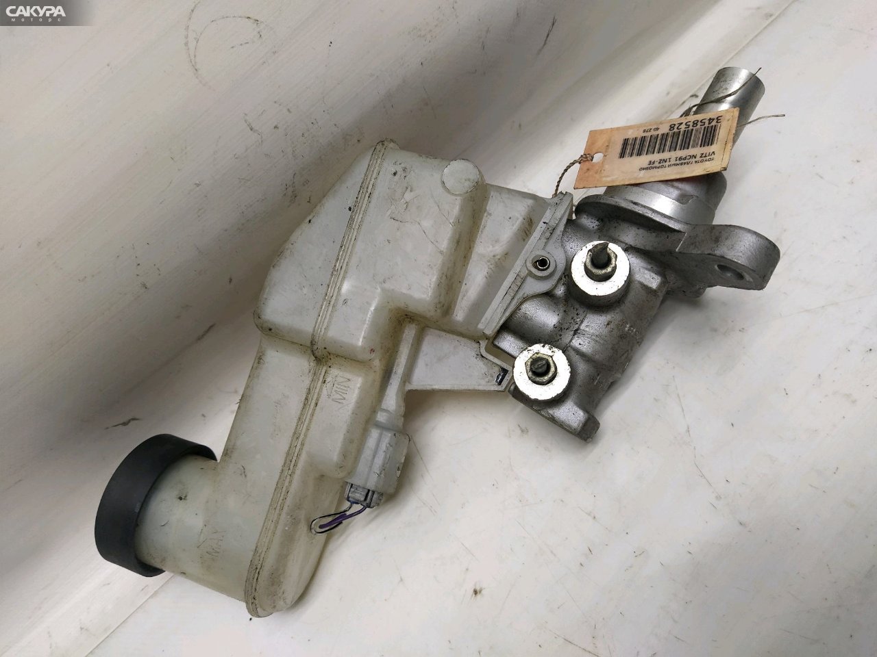 Главный тормозной цилиндр Toyota Vitz NCP91 1NZ-FE: купить в Сакура Красноярск.