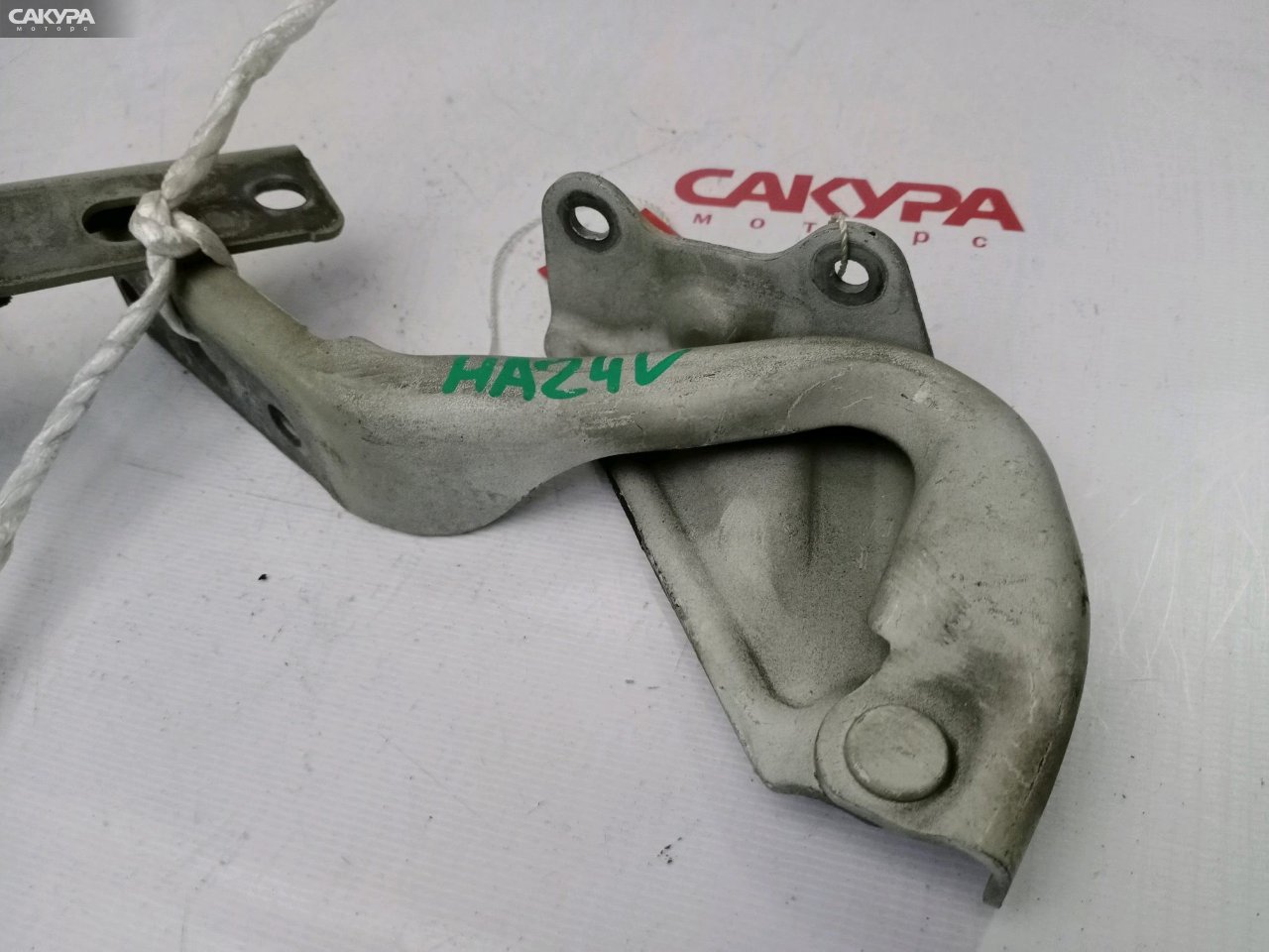Кронштейн капота левый Suzuki Alto HA24V K6A: купить в Сакура Красноярск.