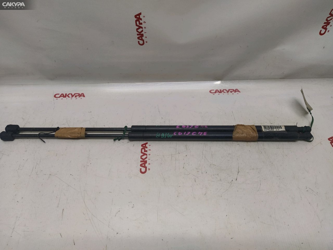 Амортизатор багажника Nissan Otti H92W: купить в Сакура Красноярск.