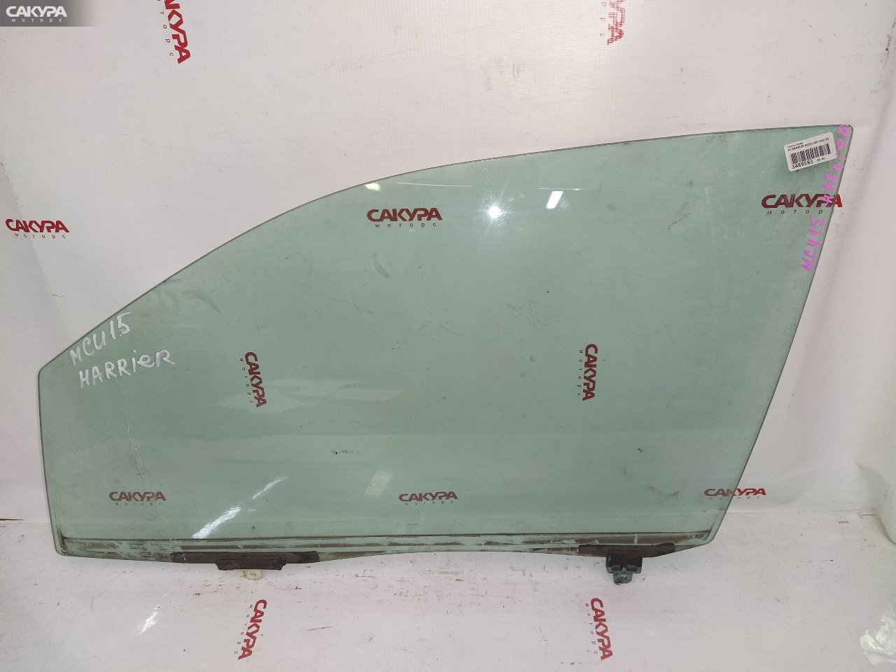 Стекло боковое переднее левое Toyota Harrier MCU15W 1MZ-FE: купить в Сакура Красноярск.