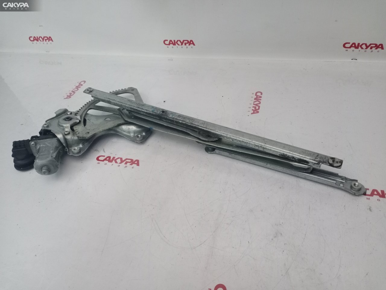 Стеклоподъемник передний правый Toyota Mark X GRX120 4GR-FSE: купить в Сакура Красноярск.