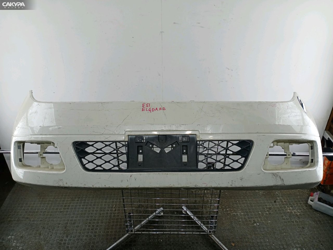 Бампер передний Nissan Elgrand E51 VQ35DE: купить в Сакура Красноярск.
