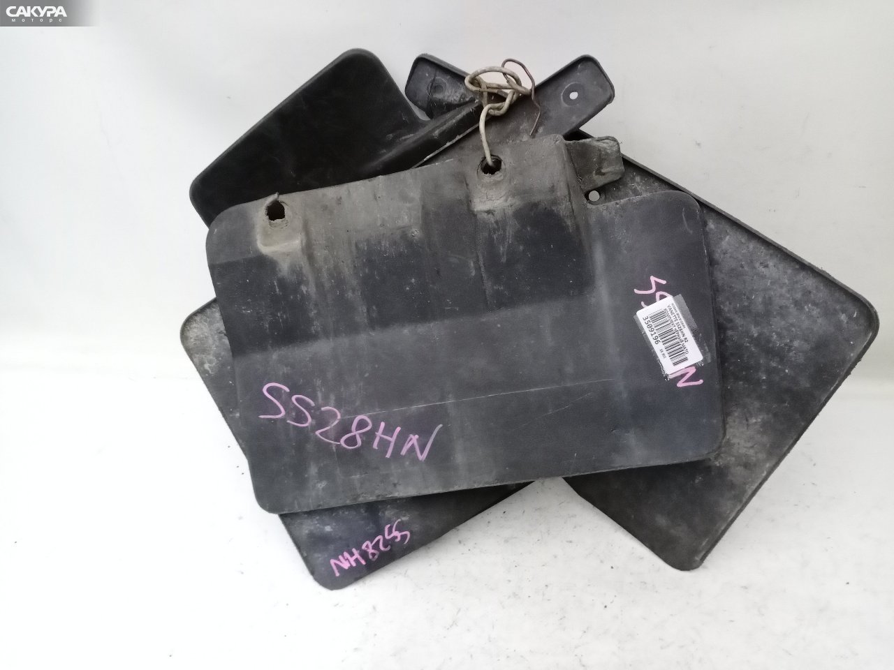 Брызговик Nissan Vanette SS28HN R2: купить в Сакура Красноярск.