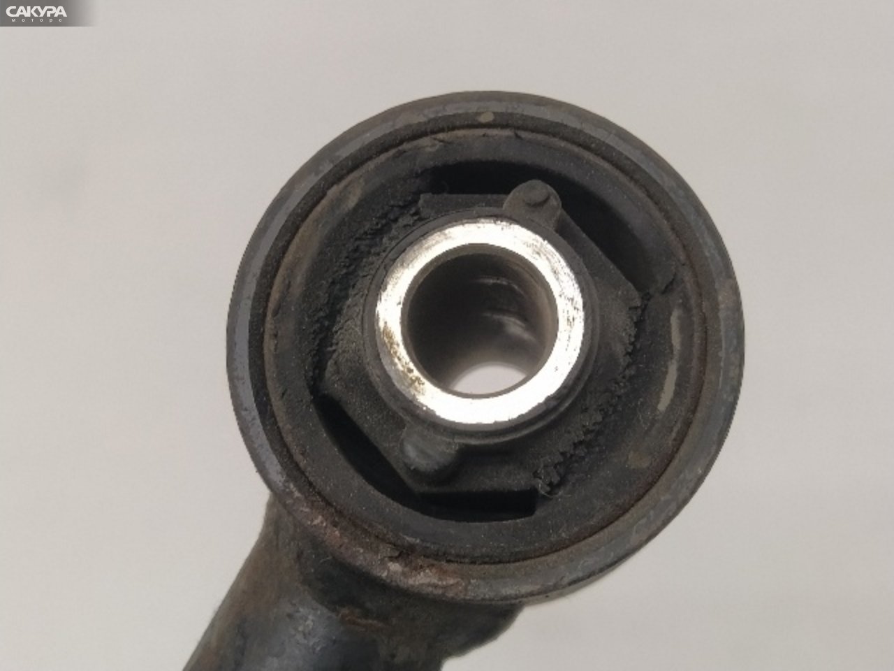 Тяга задняя Toyota Harrier SXU10W 5S-FE: купить в Сакура Красноярск.