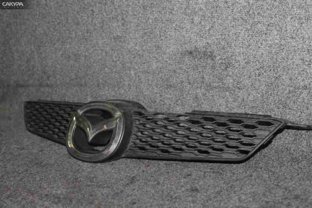 Решетка радиатора Mazda Demio DY3W ZJ-VE: купить в Сакура Красноярск.