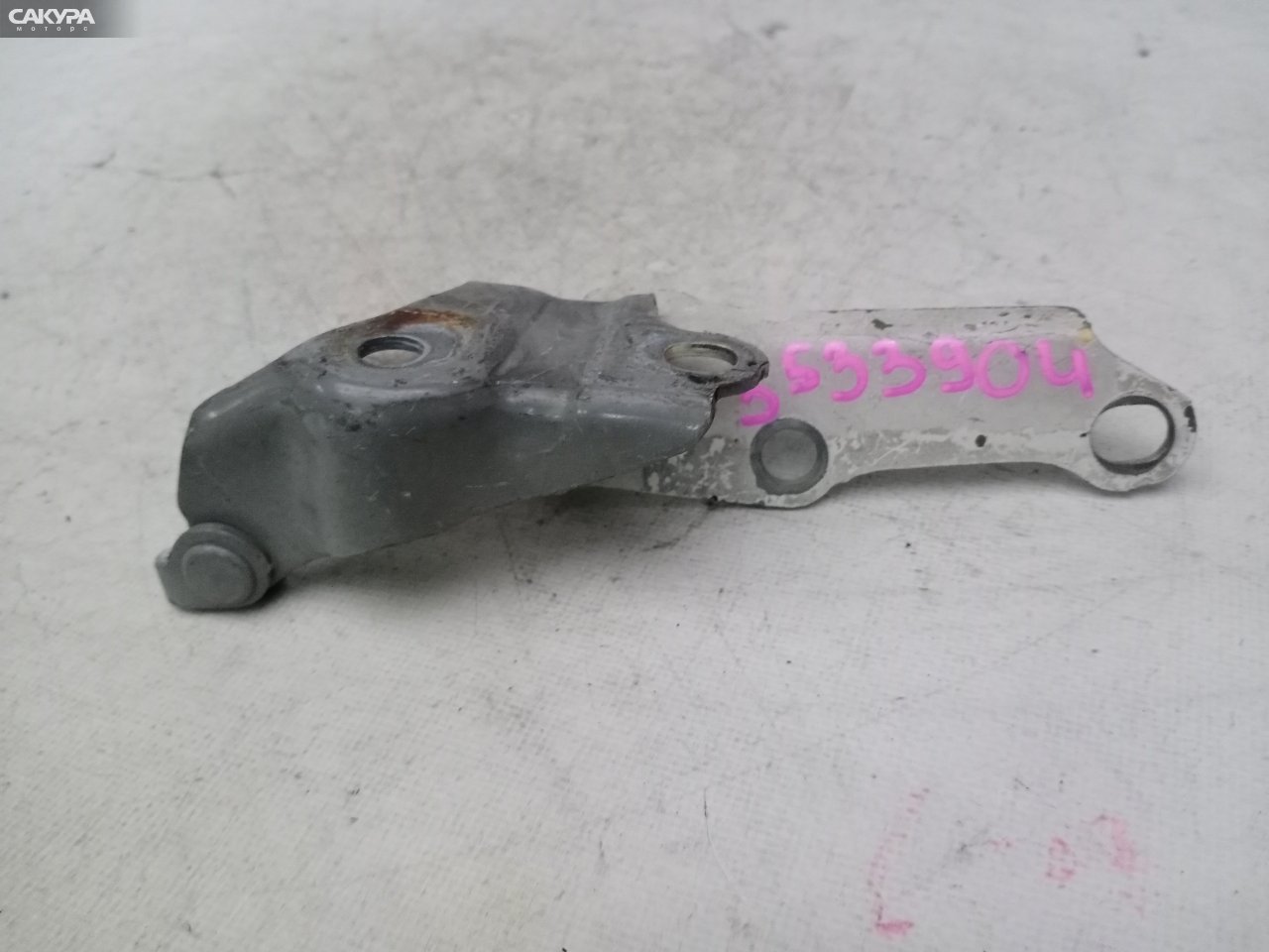 Кронштейн капота левый Toyota Chaser GX100 1G-FE: купить в Сакура Красноярск.