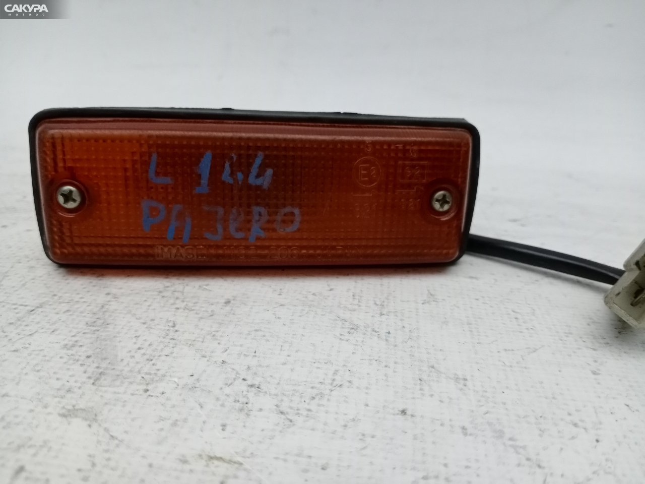 Повторитель в крыло правый Mitsubishi Pajero L041G G63B 1132-206: купить в Сакура Красноярск.