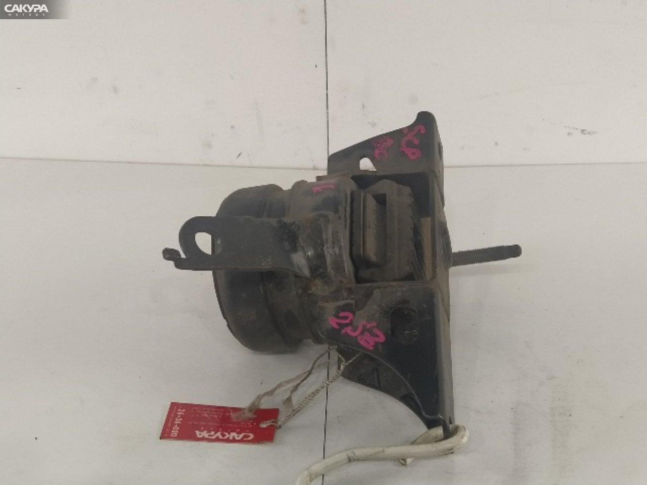 Подушка двигателя правая Toyota Vitz SCP90 2SZ-FE: купить в Сакура Красноярск.