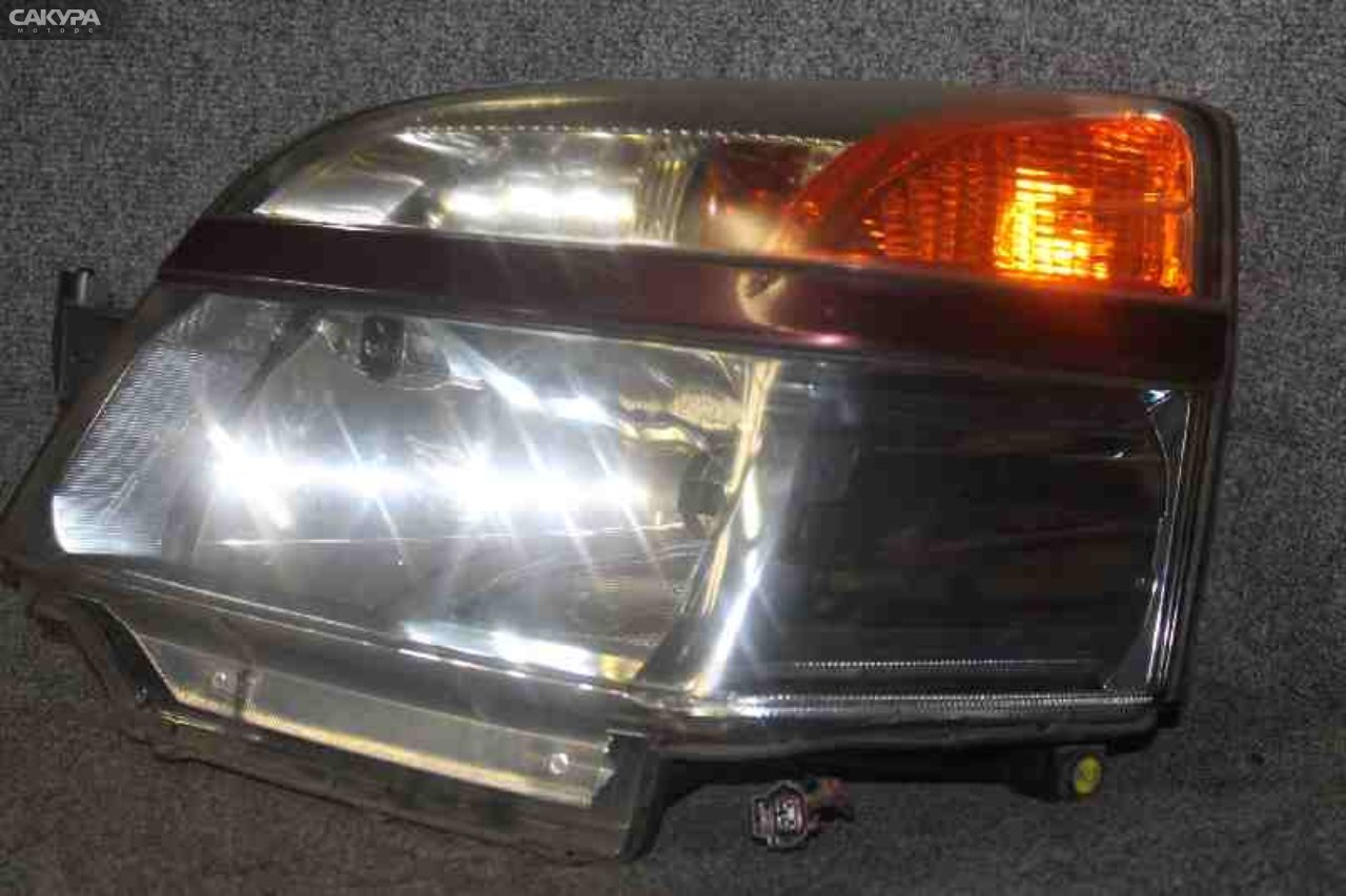Фара левая Toyota Voxy AZR60G 1AZ-FSE 28-153: купить в Сакура Красноярск.