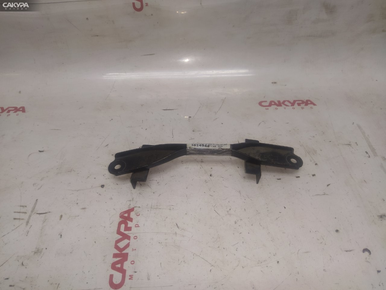 Крепление аккумулятора Toyota Carina AT211 7A-FE: купить в Сакура Красноярск.