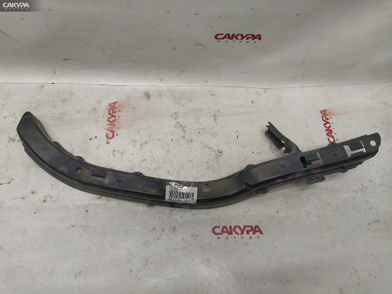 Планка под фару передняя правая Honda Odyssey RA6 F23A: купить в Сакура Красноярск.