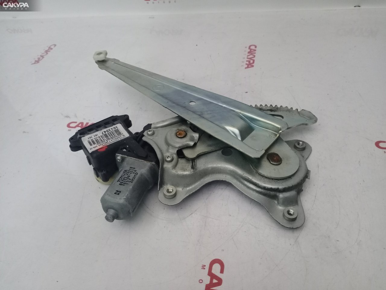 Стеклоподъемник задний левый Toyota Corolla Fielder ZRE142G 2ZR-FE: купить в Сакура Красноярск.