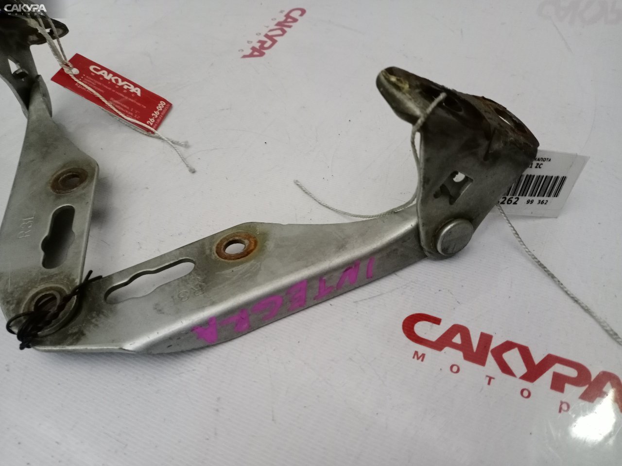 Кронштейн капота правый Honda Integra DC1 ZC: купить в Сакура Красноярск.