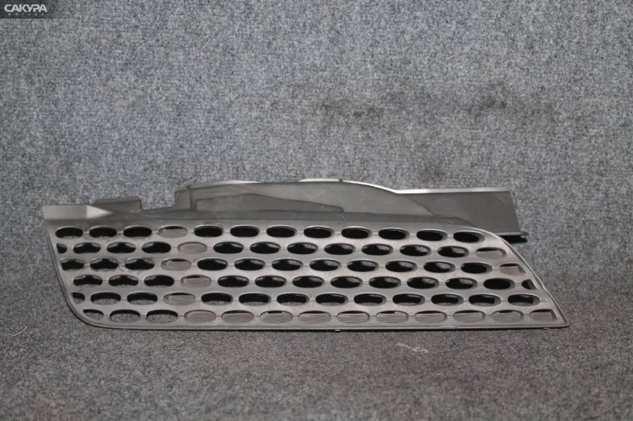Решетка радиатора правая Nissan March AK12 CR12DE: купить в Сакура Красноярск.