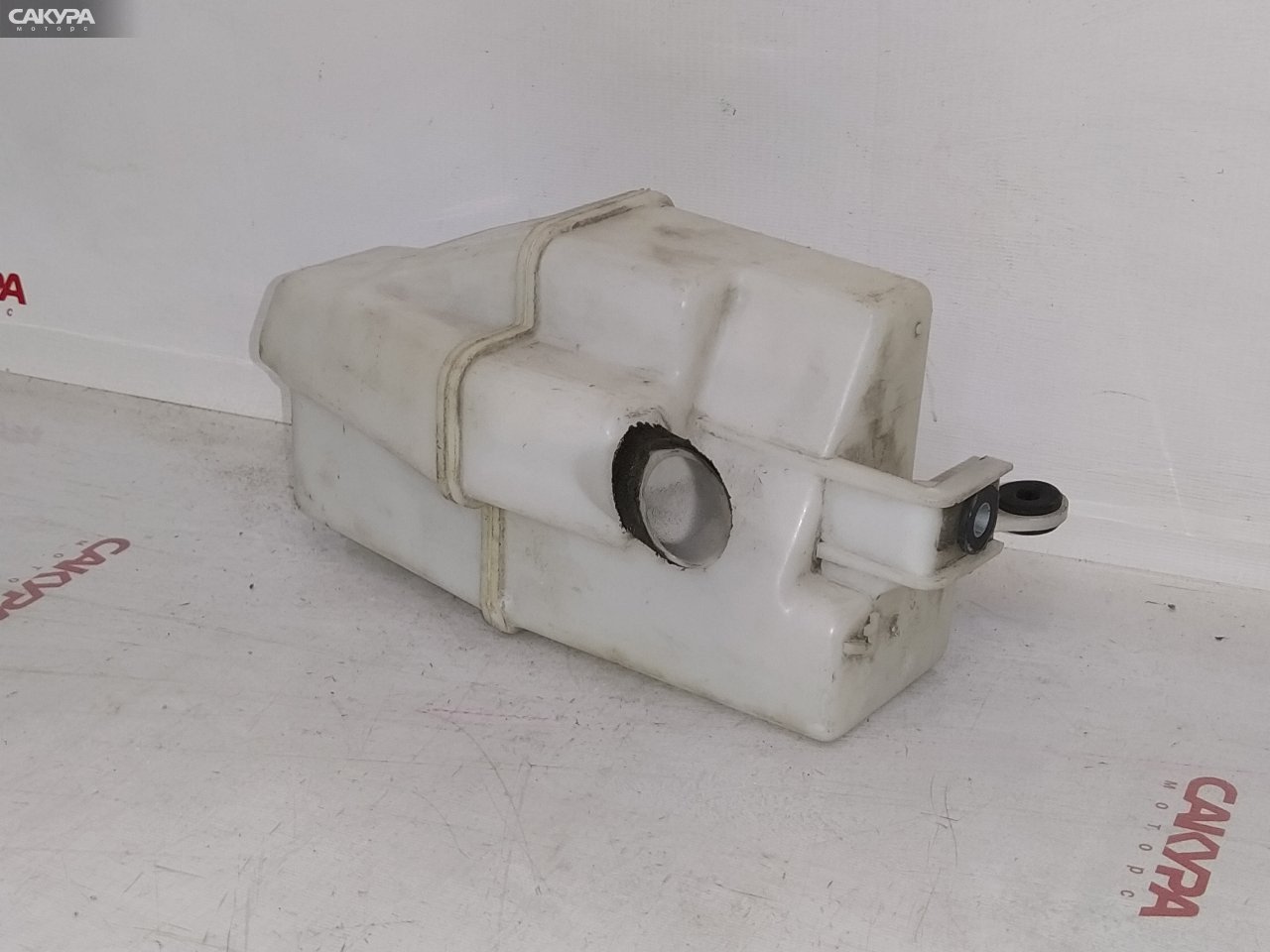 Бачок расширительный Toyota Harrier ACU30W 2AZ-FE: купить в Сакура Красноярск.