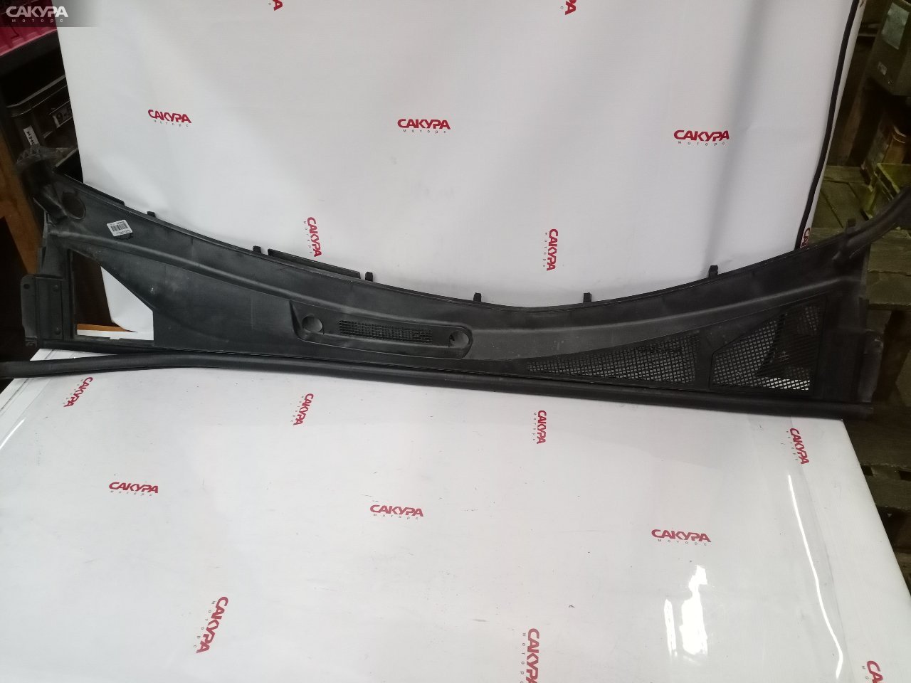 Решетка под лобовое стекло Toyota Harrier ACU30W 2AZ-FE: купить в Сакура Красноярск.