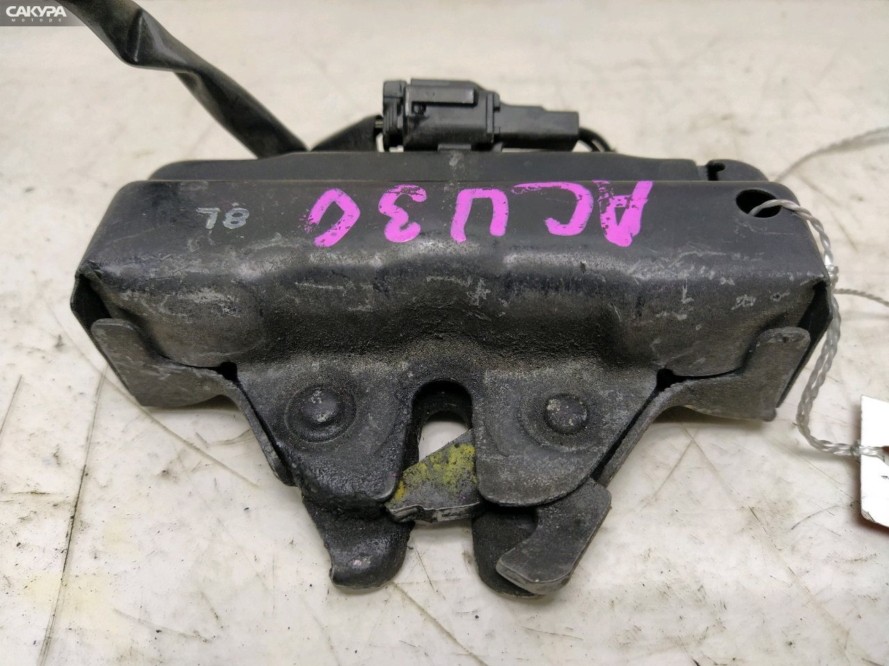 Замок капота Toyota Harrier MCU30W 1MZ-FE: купить в Сакура Красноярск.