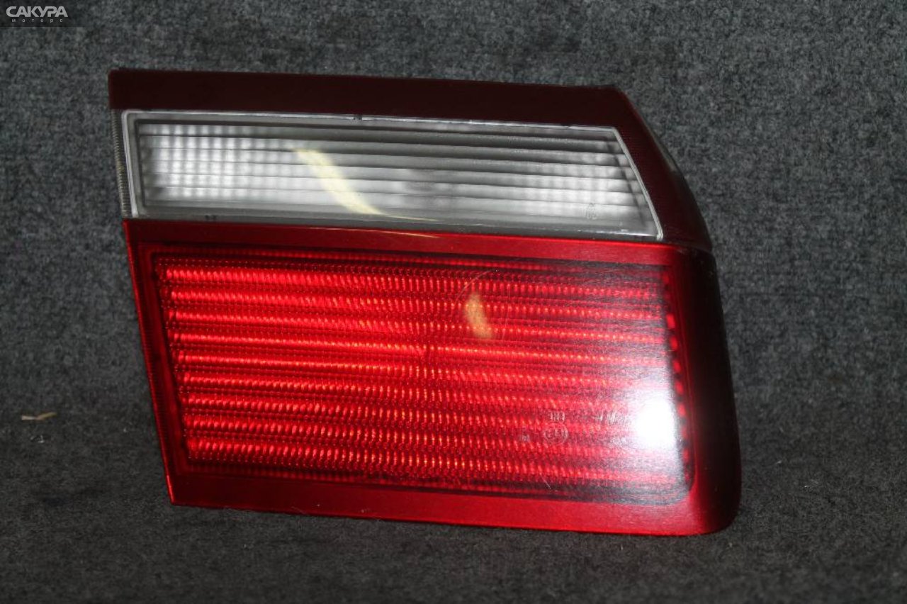 Фонарь вставка багажника левый Mazda Capella GF8P 226-61827: купить в Сакура Красноярск.